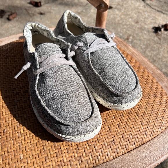 Hey Dudes Wendy shoes - Picture 2 of 4